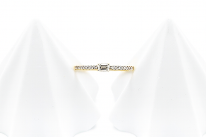 Etincelle de ring, Emerald-cut diamond, Paved, Gold (US Size 7)