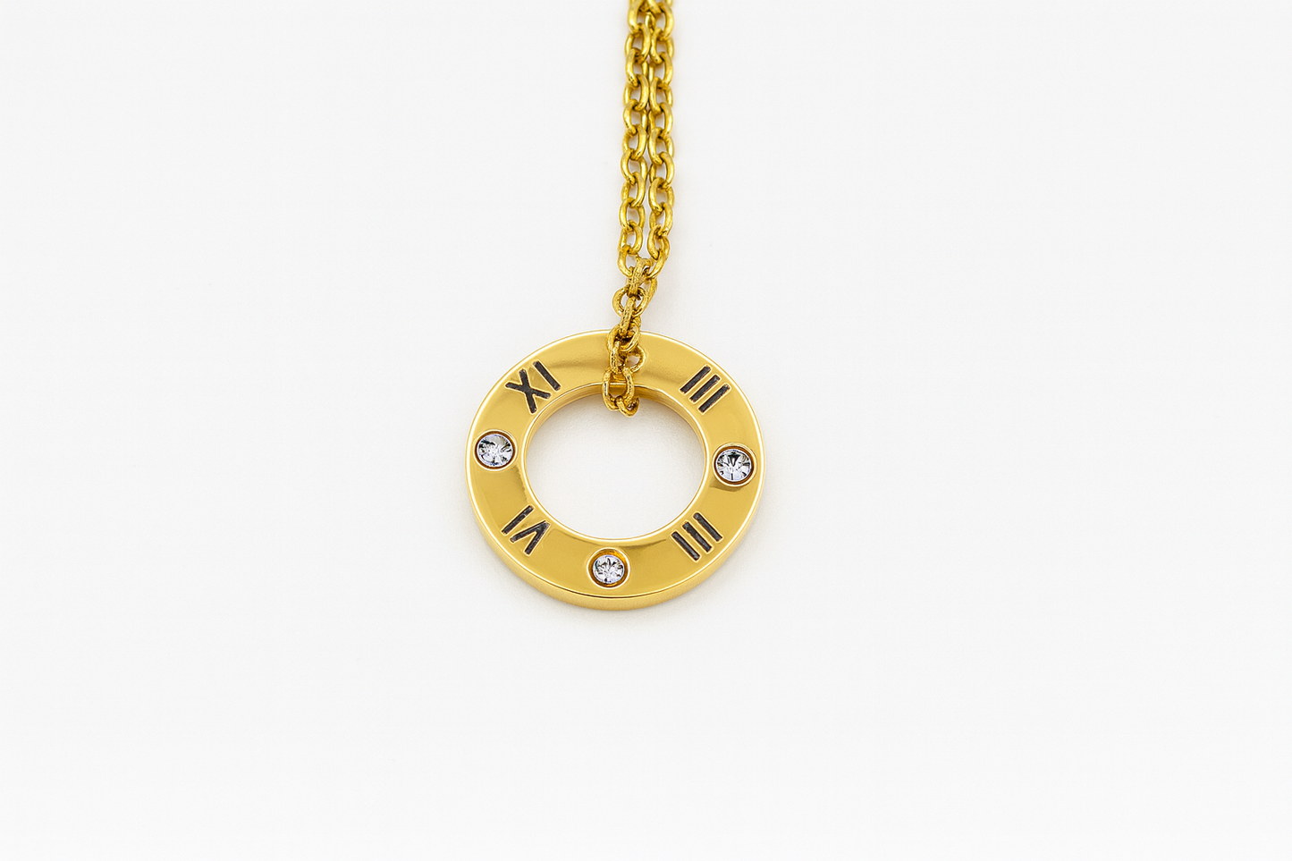 Elegant Gold Roman Numeral Circle Pendant Necklace