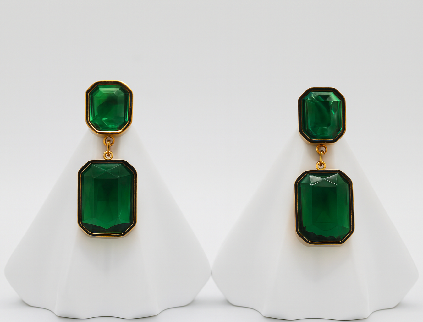 Emerald Green Crystal Drop Earrings – Gold-Tone Statement Jewelry